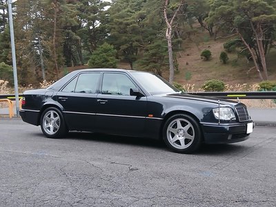 MERCEDES-BENZ E-CLASS - 8