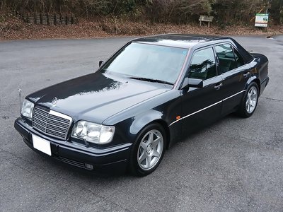 MERCEDES-BENZ E-CLASS - 1