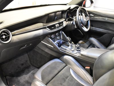 2019 ALFA Romeo STELVIO — фото 20