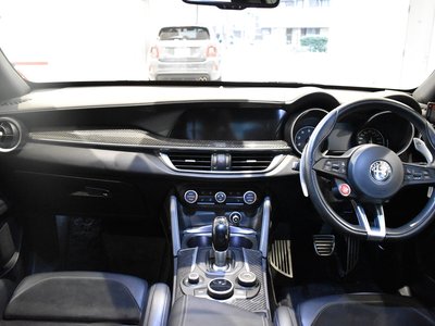 2019 ALFA Romeo STELVIO 照片 7