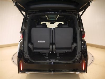 صورة مصغرة 18 لـ 2023 Toyota VELLFIRE