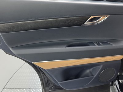 2022 Genesis GV80 — миниатюра 15