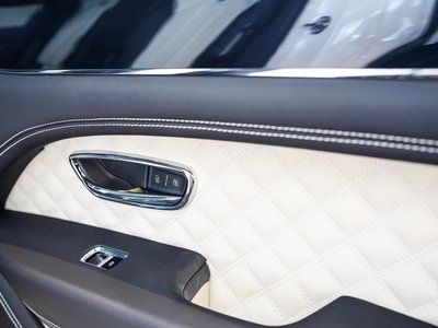 صورة مصغرة 65 لـ 2021 Bentley BENTAYGA