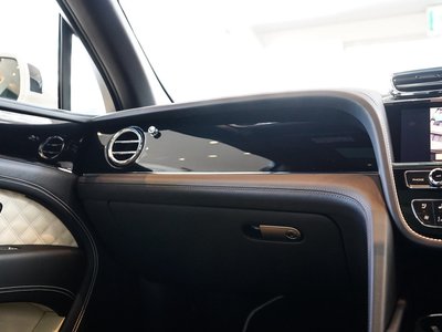 صورة مصغرة 43 لـ 2021 Bentley BENTAYGA