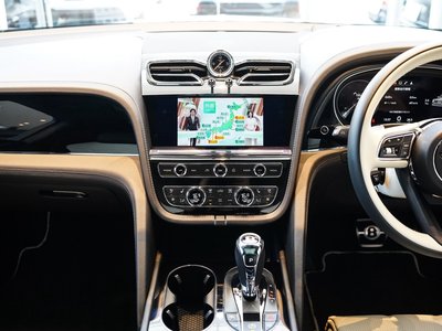 صورة مصغرة 40 لـ 2021 Bentley BENTAYGA