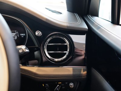 صورة مصغرة 34 لـ 2021 Bentley BENTAYGA