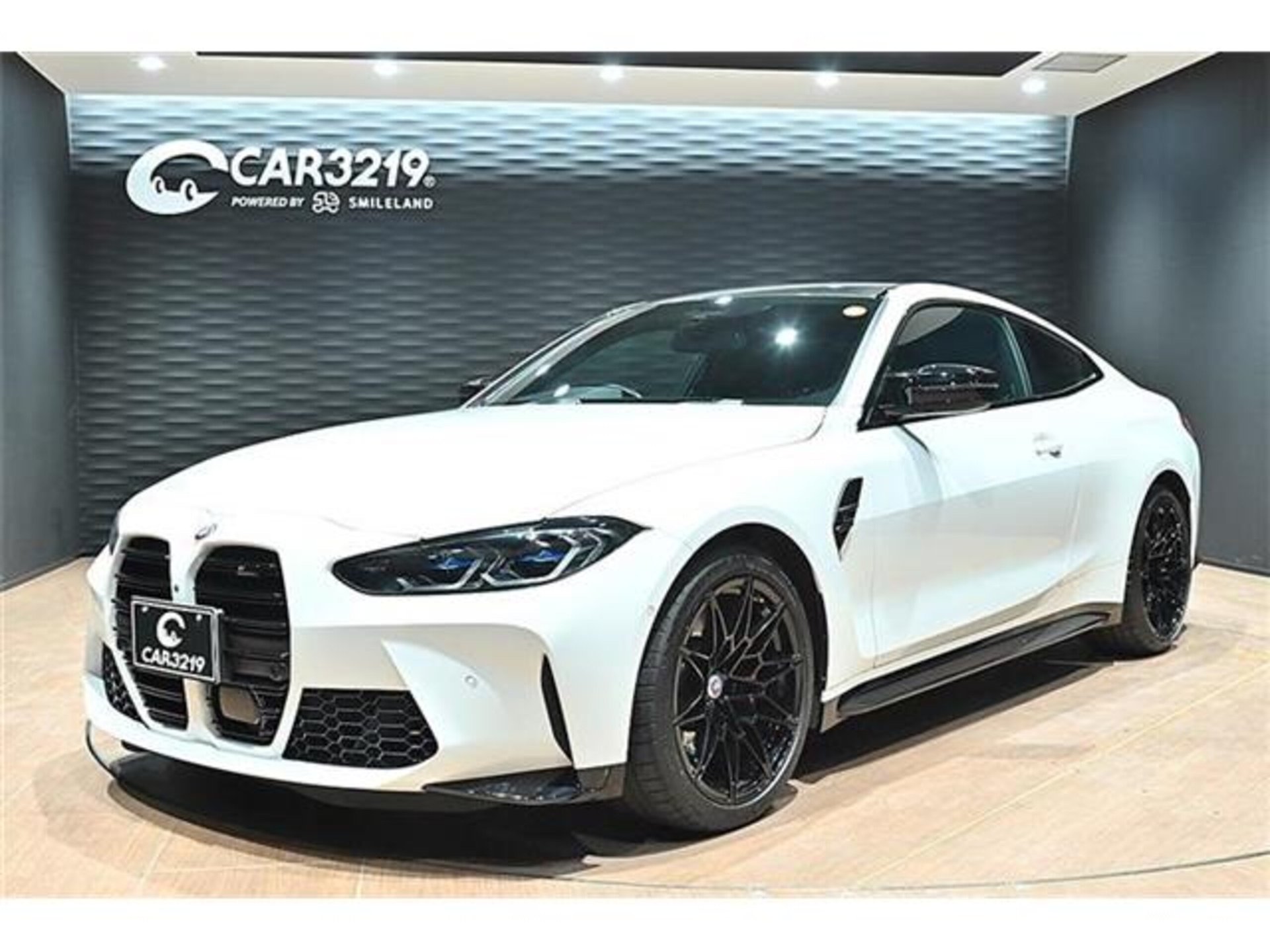 BMW M4 COUPE - View 1