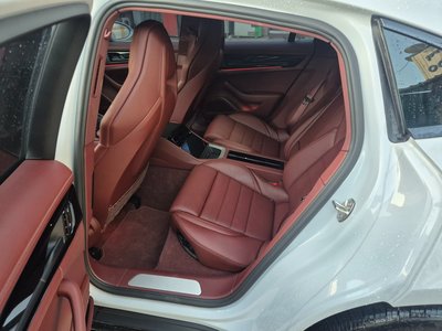 PORSCHE PANAMERA - 8