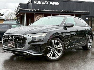 AUDI Q8 - 1
