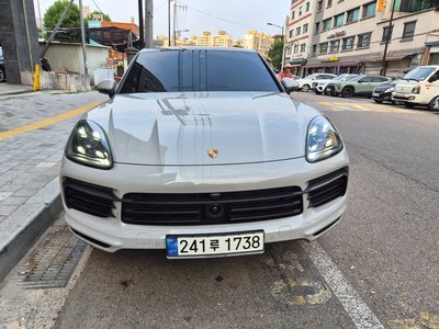 صورة 7 لـ 2021 Porsche CAYENNE