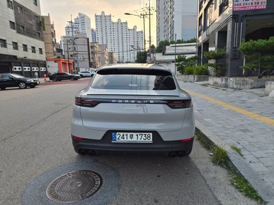 صورة 4 لـ 2021 Porsche CAYENNE
