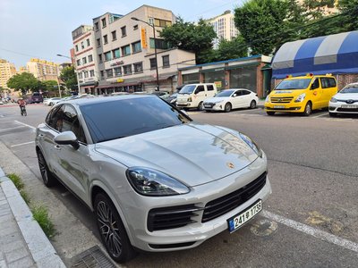 صورة 1 لـ 2021 Porsche CAYENNE