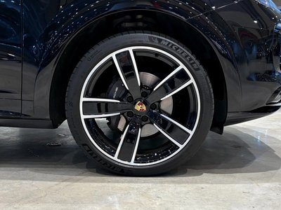 PORSCHE CAYENNE - 9