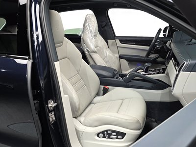 PORSCHE CAYENNE - 10