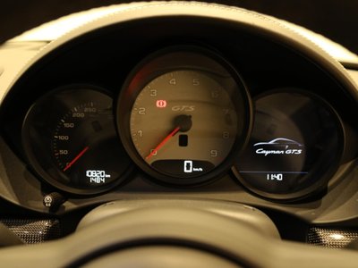 PORSCHE 718 CAYMAN - 3