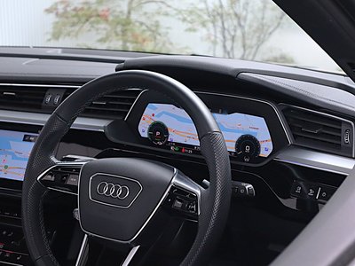 صورة مصغرة 110 لـ 2024 AUDI E-TRON