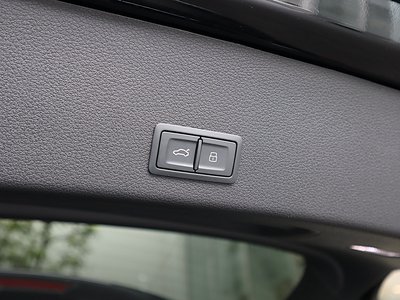 صورة مصغرة 228 لـ 2024 AUDI E-TRON