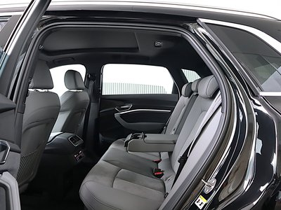 صورة مصغرة 284 لـ 2024 AUDI E-TRON
