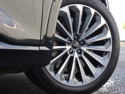 صورة مصغرة 11 لـ 2024 AUDI E-TRON