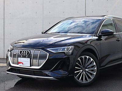 AUDI E-TRON - 8