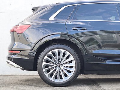 صورة مصغرة 96 لـ 2024 AUDI E-TRON
