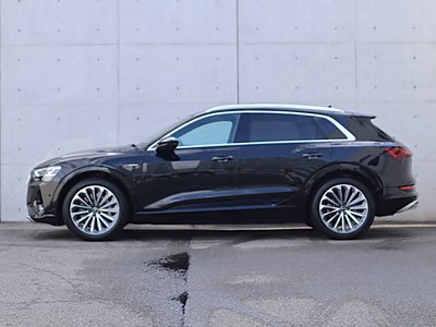 صورة مصغرة 76 لـ 2024 AUDI E-TRON