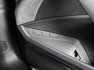 صورة مصغرة 190 لـ 2024 AUDI E-TRON