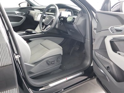 صورة مصغرة 248 لـ 2024 AUDI E-TRON
