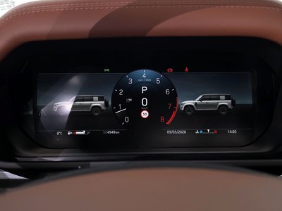 LAND ROVER DEFENDER - 8