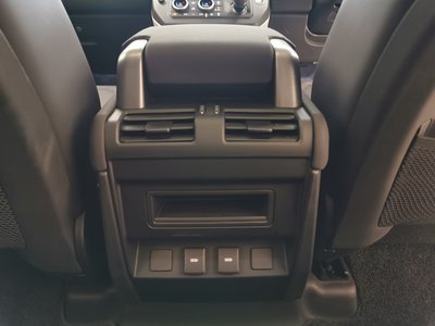 2023 LAND Rover DEFENDER 缩略图 12