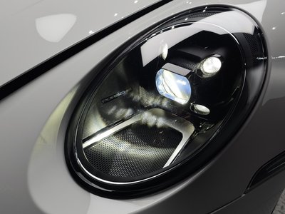 PORSCHE 911 - 9