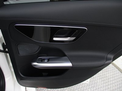 2025 Mercedes-BENZ C-CLASS 缩略图 48