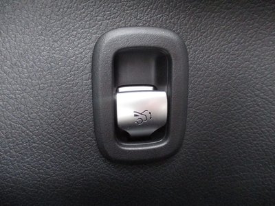 2025 Mercedes-BENZ C-CLASS 缩略图 21