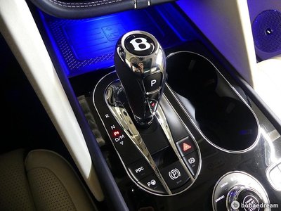 BENTLEY BENTAYGA - 9