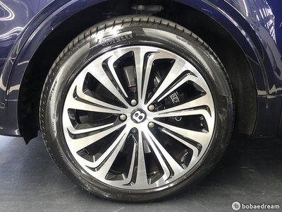 BENTLEY BENTAYGA - 6