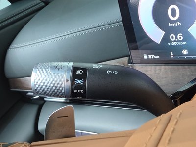2025 Genesis GV80 thumbnail 42