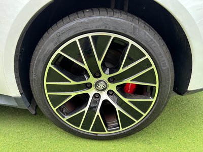 2021 Porsche TAYCAN photo 5