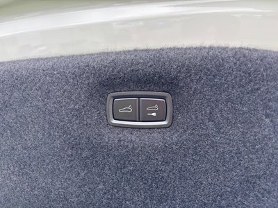 2021 Porsche TAYCAN — миниатюра 25