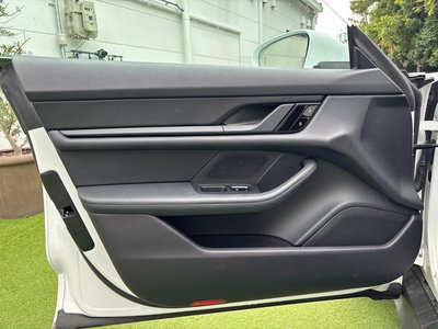 2021 Porsche TAYCAN — миниатюра 28