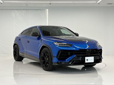 LAMBORGHINI URUS - 1