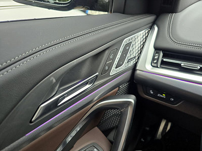 2025 BMW X1 thumbnail 13