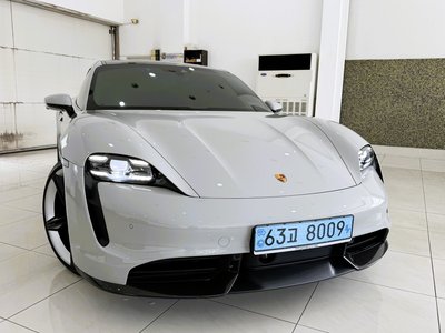 صورة 1 لـ 2022 Porsche TAYCAN
