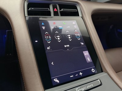 صورة مصغرة 13 لـ 2022 Porsche TAYCAN