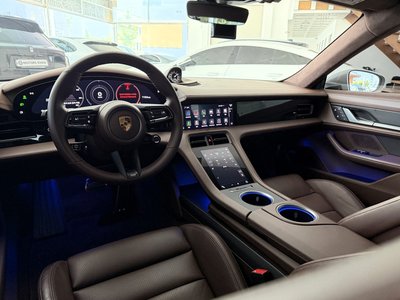 صورة 4 لـ 2022 Porsche TAYCAN
