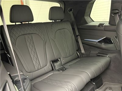 2023 BMW X7 缩略图 61