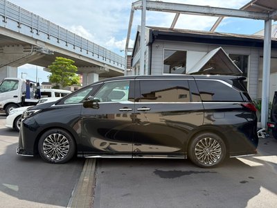 صورة 3 لـ 2026 Lexus LM