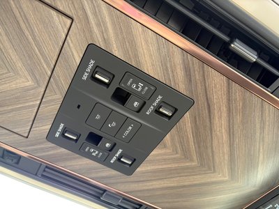 صورة مصغرة 23 لـ 2026 Lexus LM