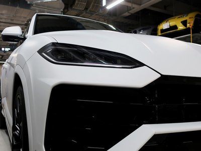 LAMBORGHINI URUS - 4