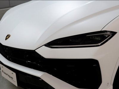 LAMBORGHINI URUS - 6