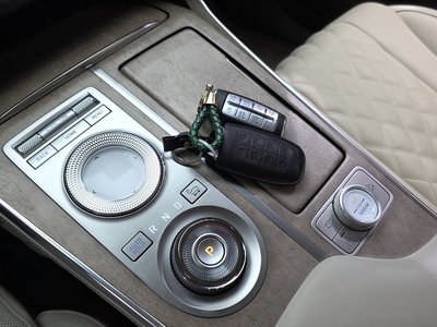 2021 Genesis GV80 — миниатюра 12